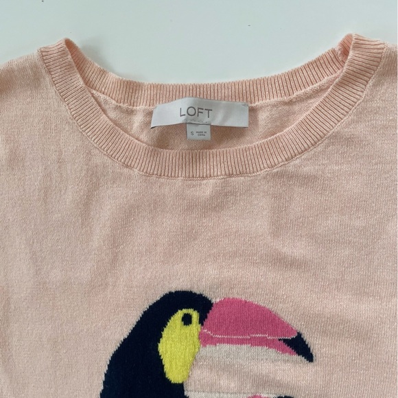 LOFT Women's Peach Orange Parrot Macaw Tropical Long Sleeve Sweater Size Small - Picture 3 of 7